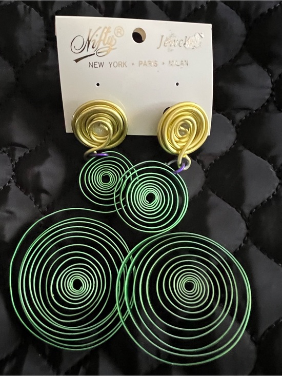 Jewelry - Nifty Gold & Green Spiral Statement Earrings